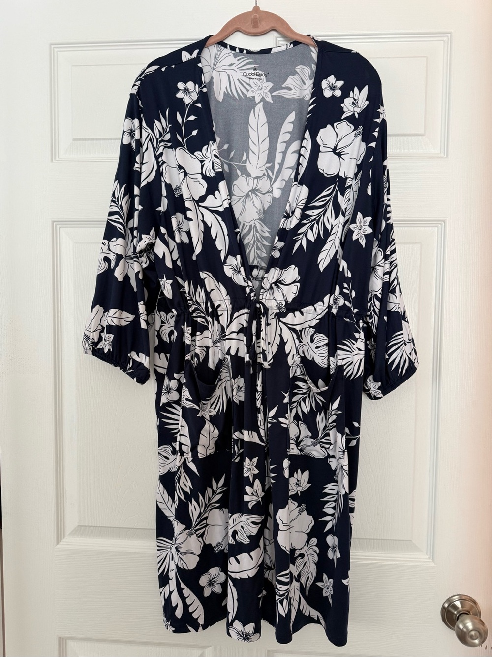 Cuddl Duds Navy and White Floral Wrap Robe